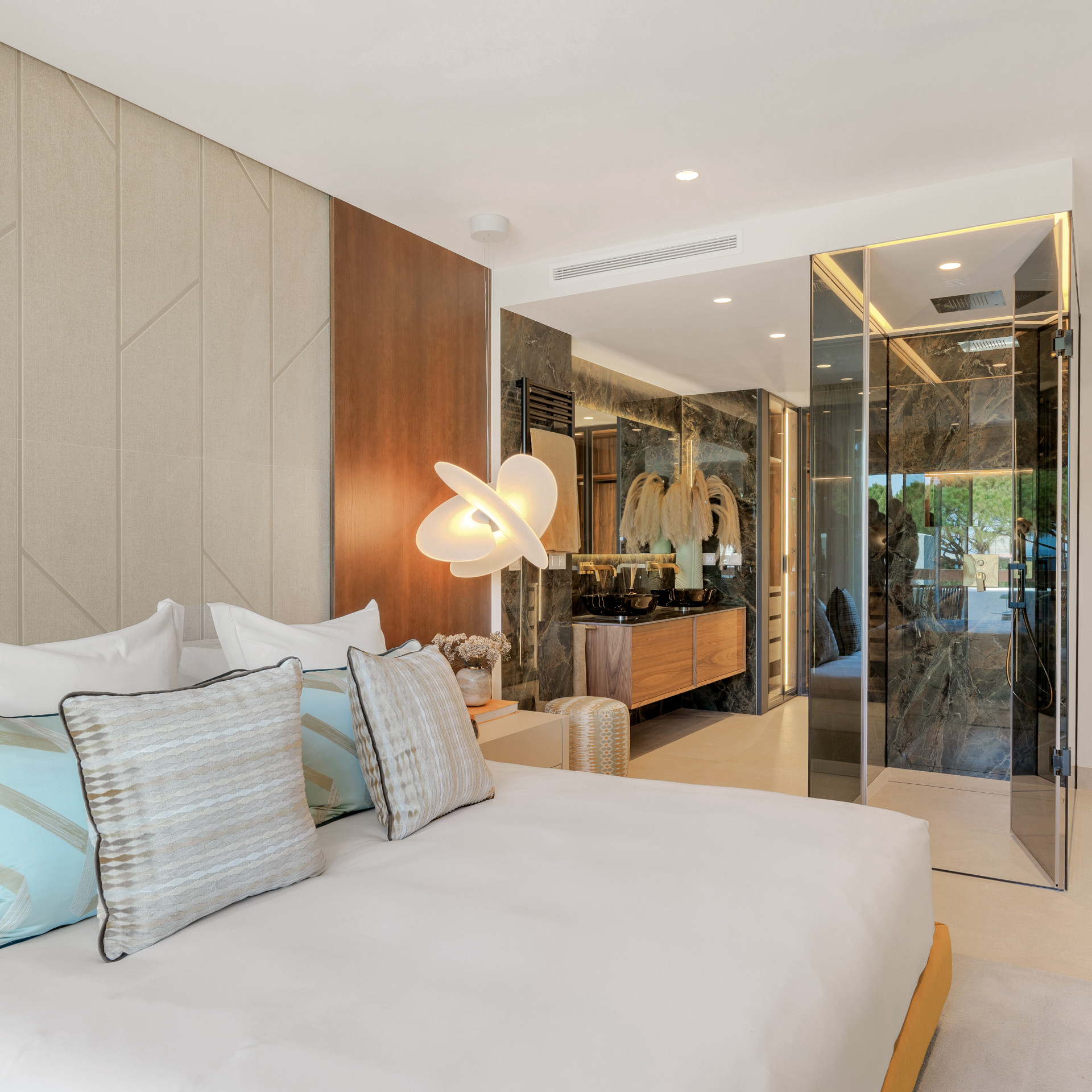 3 Bed, 2 Bath, ApartmentFor Sale, Marbella, Malaga