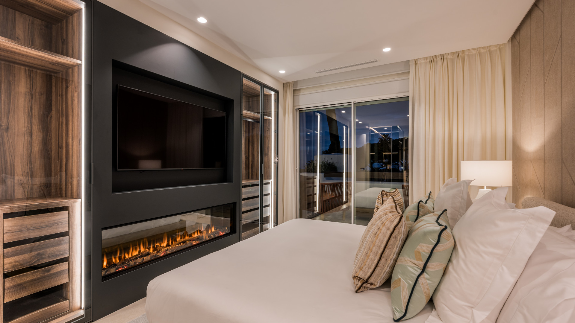 3 Bed, 2 Bath, ApartmentFor Sale, Marbella, Malaga