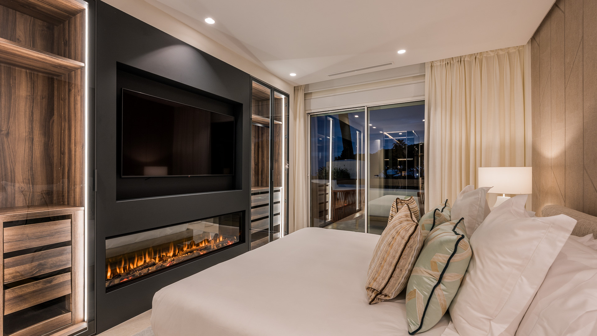 6 Bed, 4 Bath, ApartmentFor Sale, Marbella, Malaga