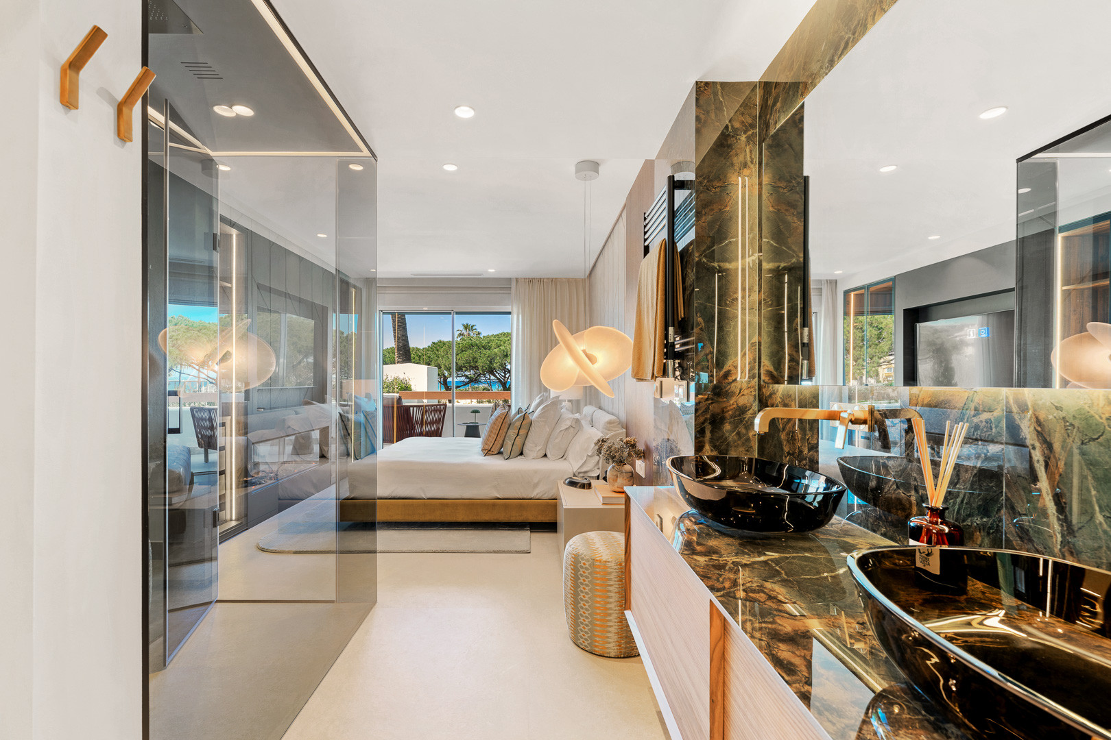 6 Bed, 4 Bath, ApartmentFor Sale, Marbella, Malaga