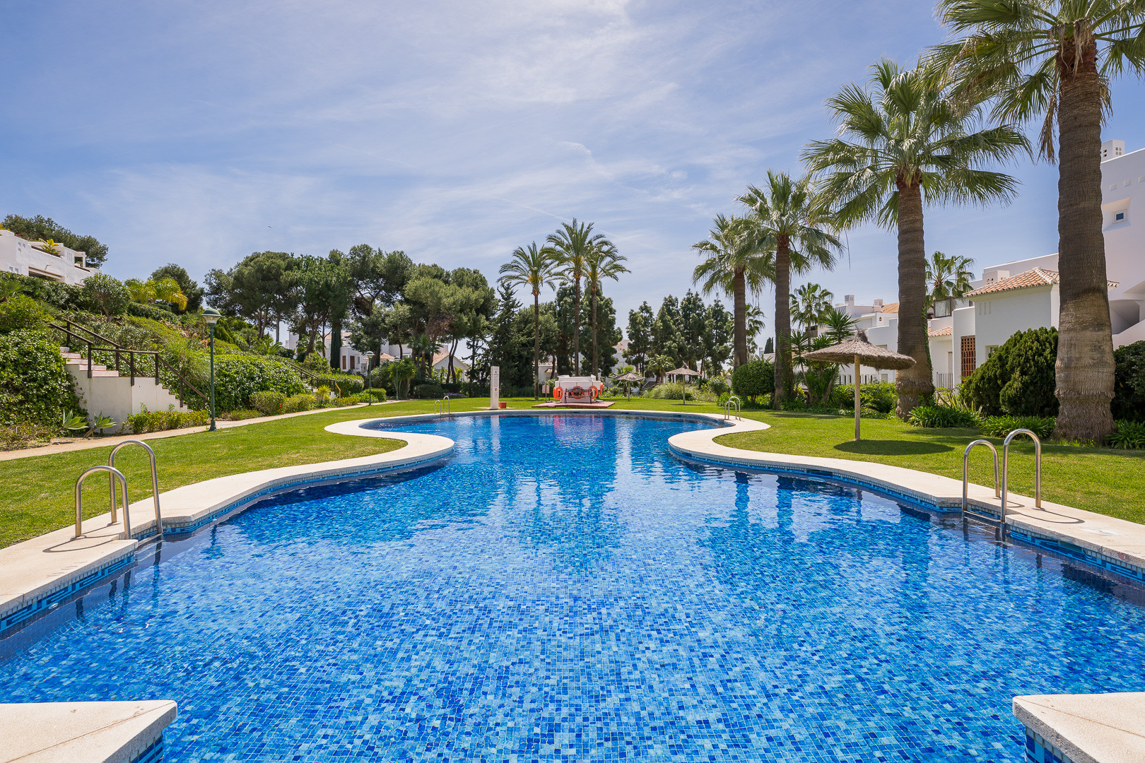 6 Bed, 4 Bath, ApartmentFor Sale, Marbella, Malaga