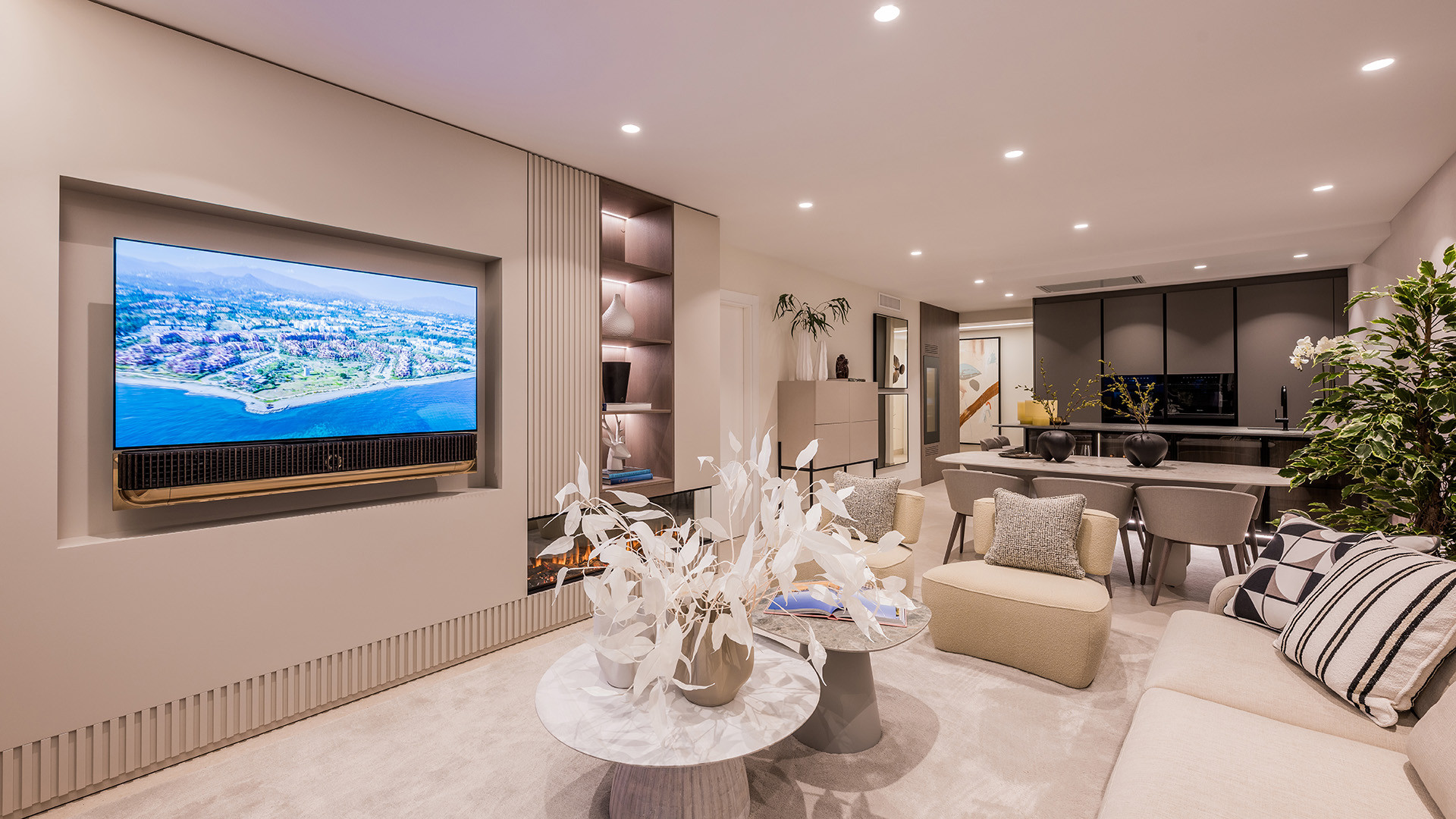 3 Bed, 2 Bath, ApartmentFor Sale, Estepona, Malaga