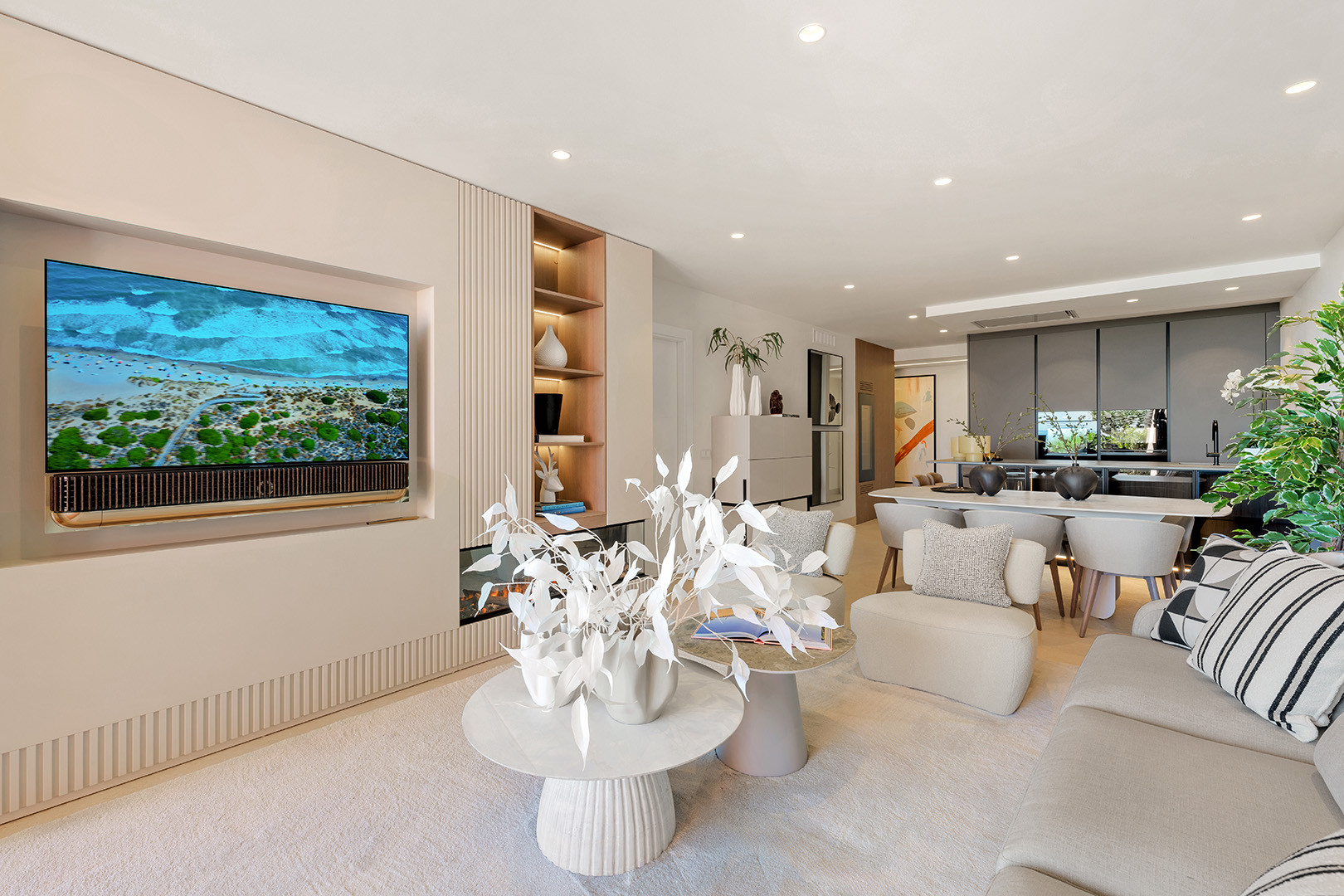 3 Bed, 2 Bath, ApartmentFor Sale, Estepona, Malaga