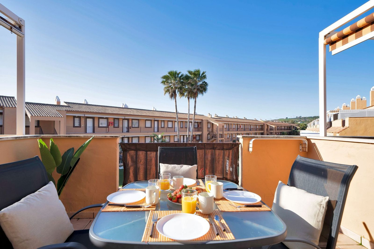 1 Bed, 1 Bath, ApartmentFor Sale, Casares Playa, Malaga