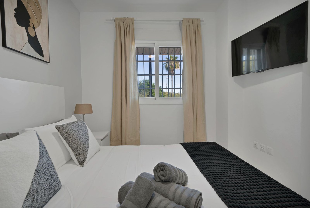 1 Bed, 1 Bath, ApartmentFor Sale, Casares Playa, Malaga