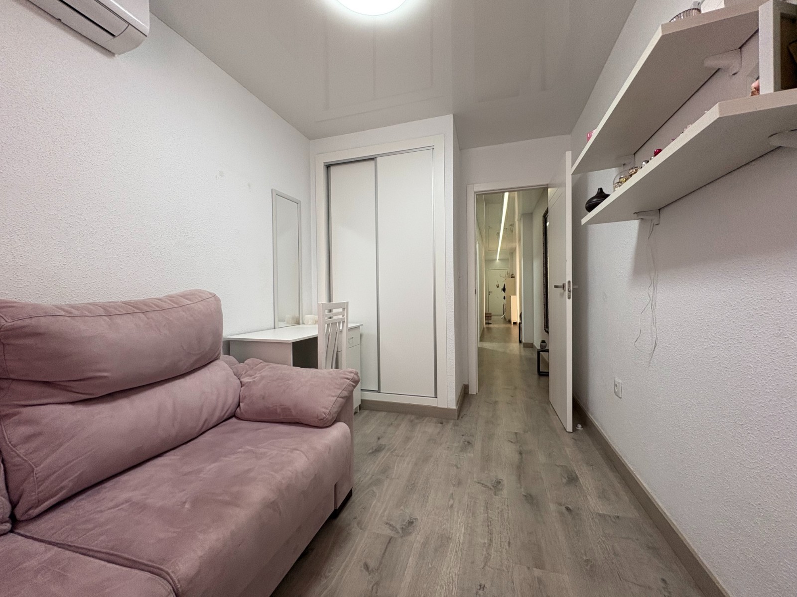 4 Bed, 2 Bath, ApartmentFor Sale, Torrevieja, Alicante