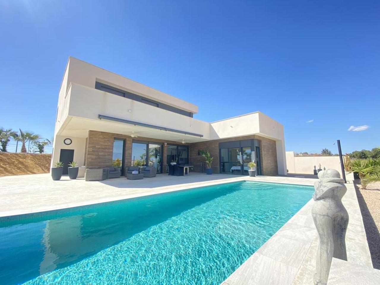 4 Bed, 4 Bath, HouseFor Sale, Hacienda Del Alamo Golf Resort, Murcia