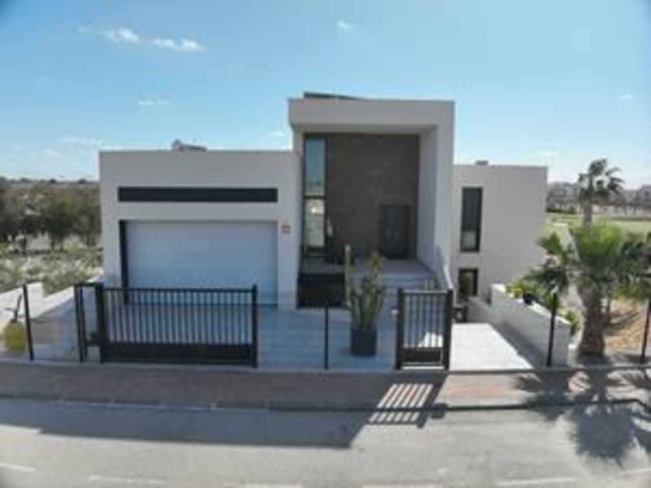 4 Bed, 4 Bath, HouseFor Sale, Hacienda Del Alamo Golf Resort, Murcia