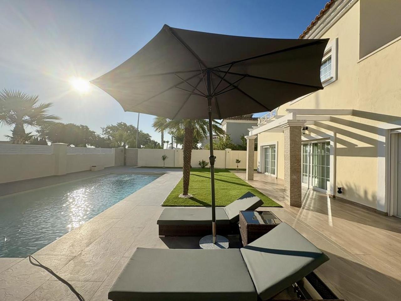 4 Bed, 4 Bath, HouseFor Sale, Altaona Golf and Country Village, Murcia