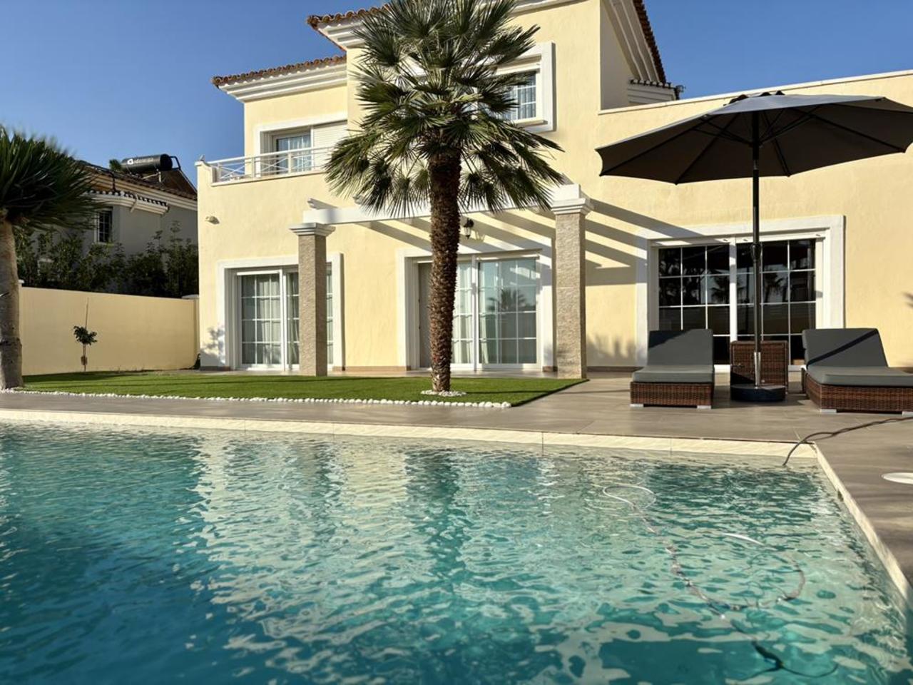 4 Bed, 4 Bath, HouseFor Sale, Altaona Golf and Country Village, Murcia