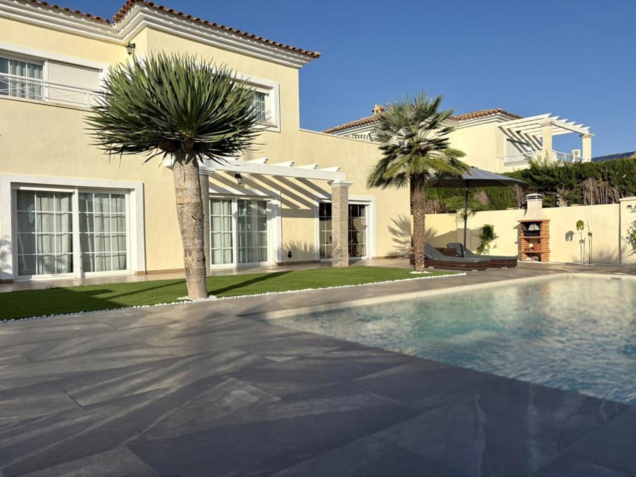 4 Bed, 4 Bath, HouseFor Sale, Altaona Golf and Country Village, Murcia