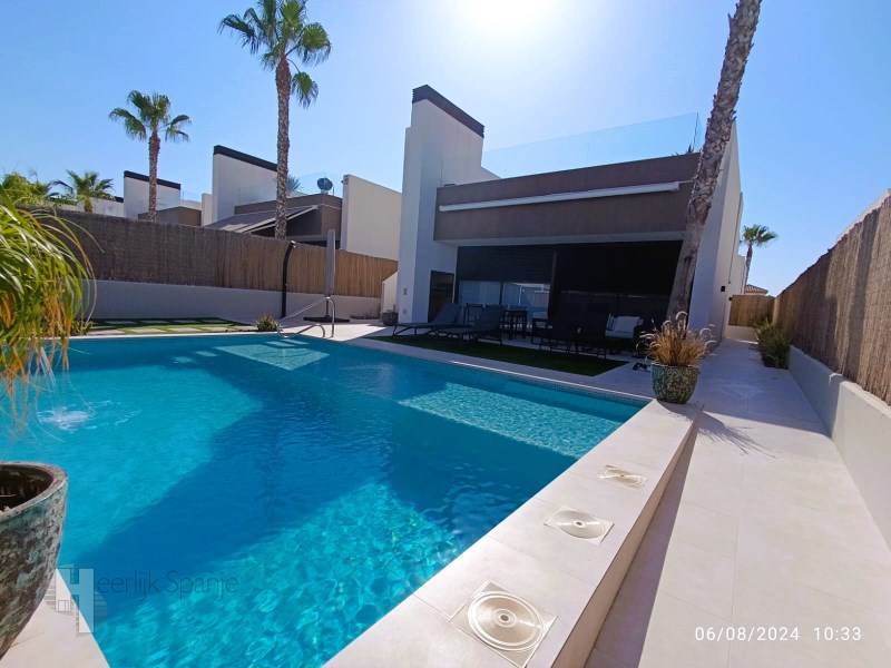 3 Bed, 2 Bath, HouseFor Sale, Murcia, Murcia