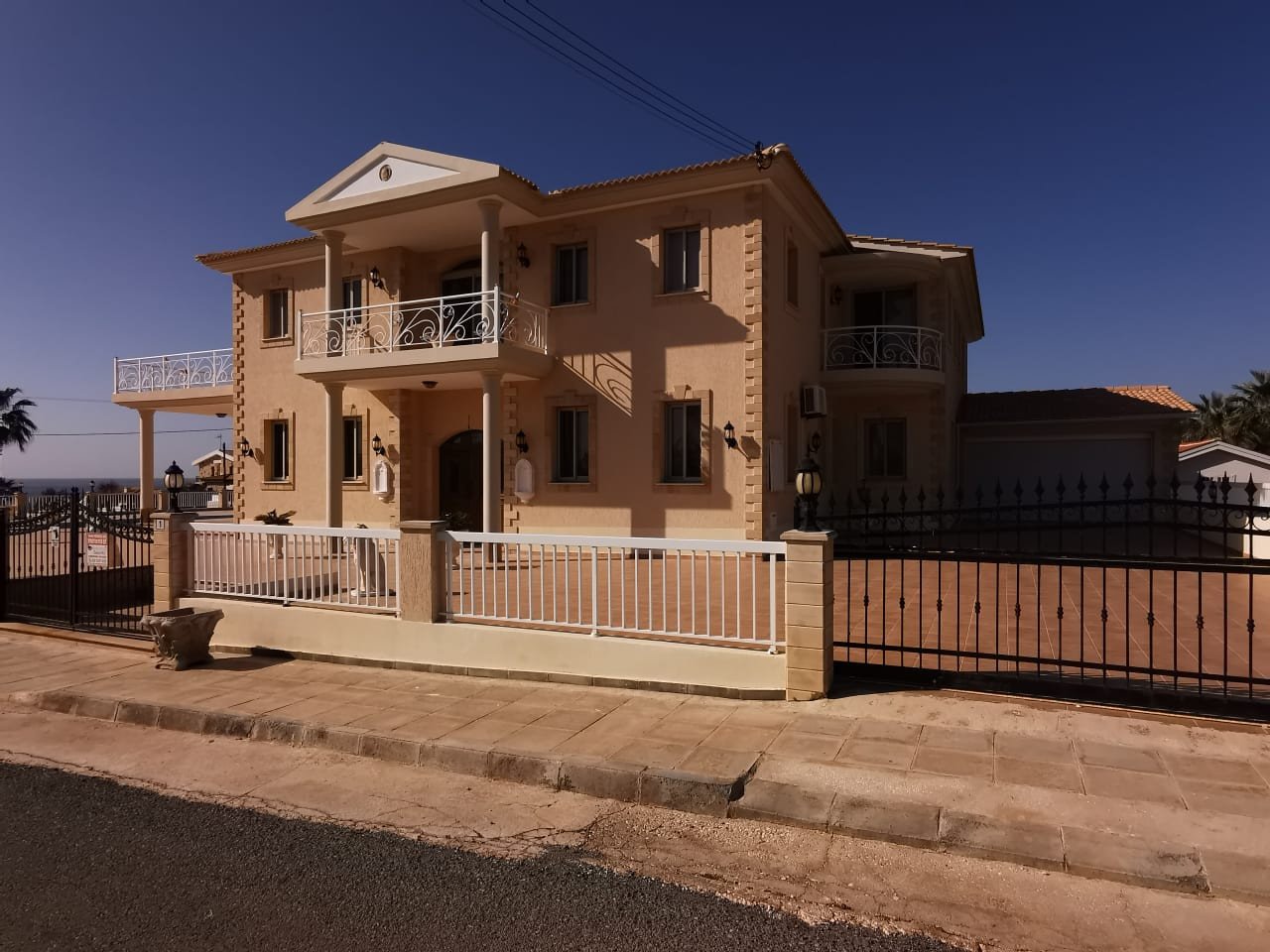 7 Bed, 5 Bath, HouseFor Sale, Sea Caves Pegeia, Paphos