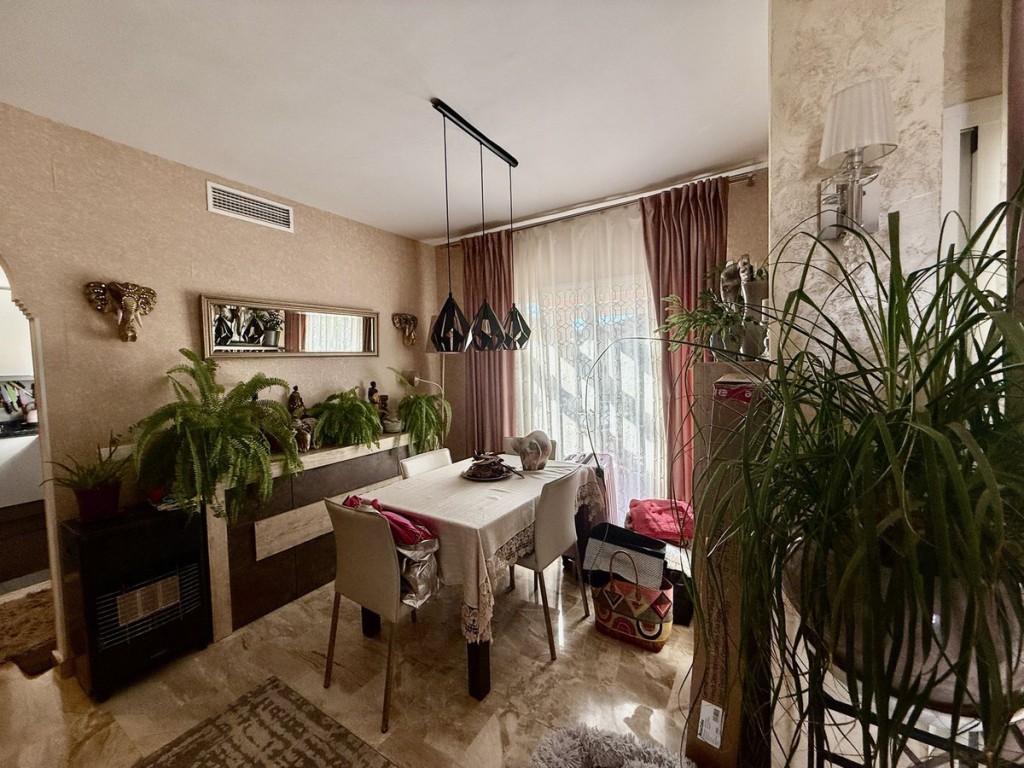 3 Bed, 2 Bath, ApartmentFor Sale, Calahonda, Malaga