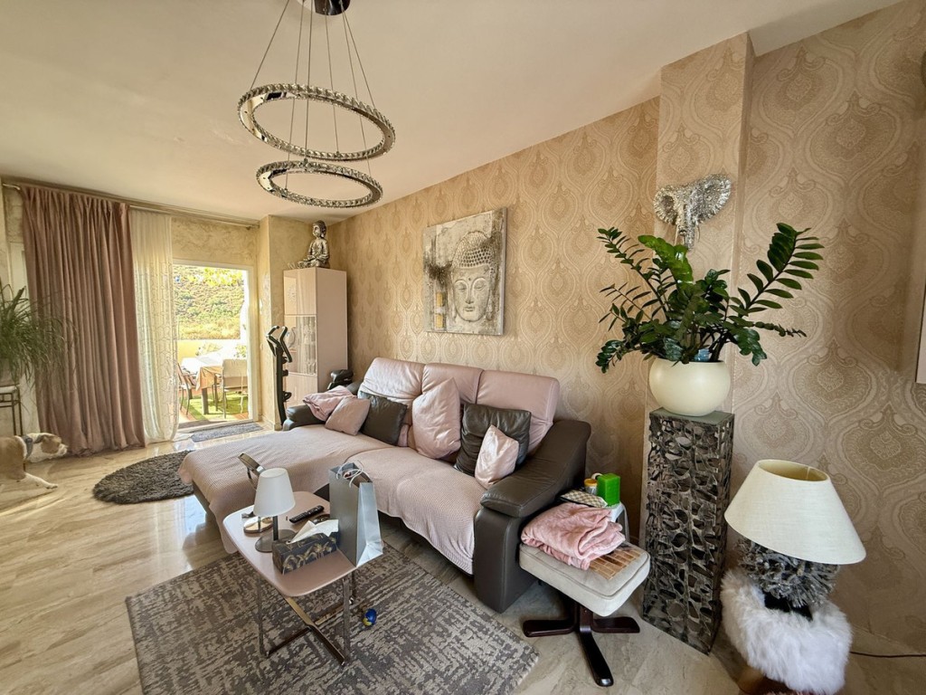 3 Bed, 2 Bath, ApartmentFor Sale, Calahonda, Malaga