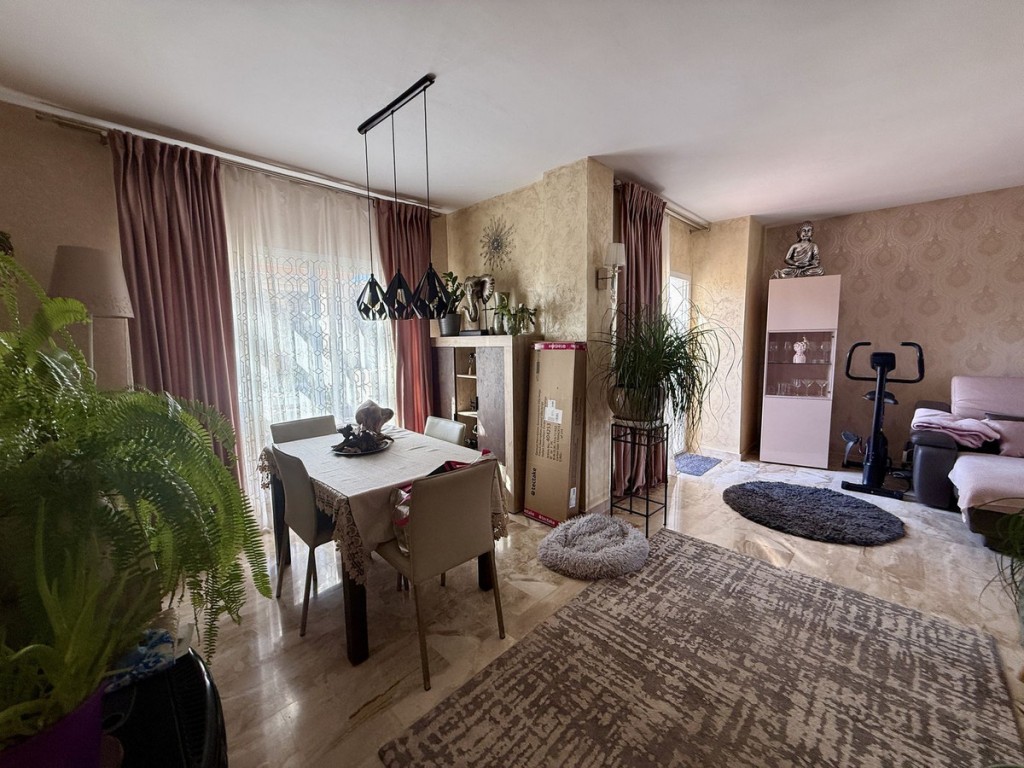 3 Bed, 2 Bath, ApartmentFor Sale, Calahonda, Malaga