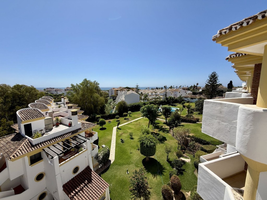 2 Bed, 2 Bath, ApartmentFor Sale, Calahonda, Malaga