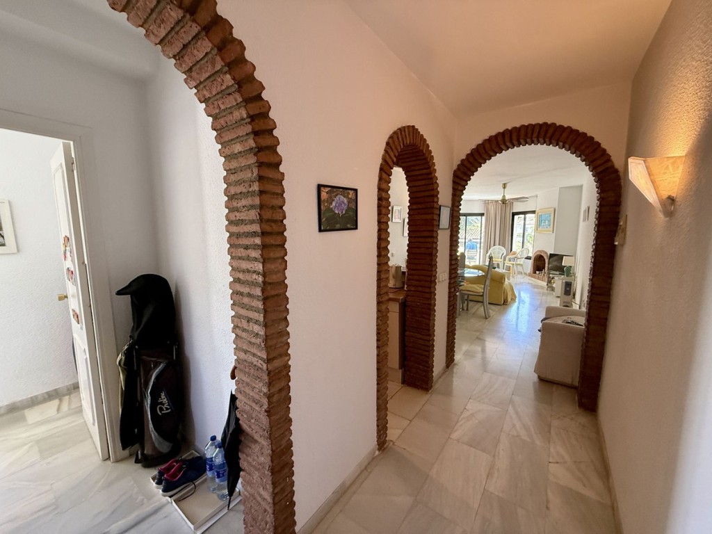 2 Bed, 2 Bath, ApartmentFor Sale, Calahonda, Malaga