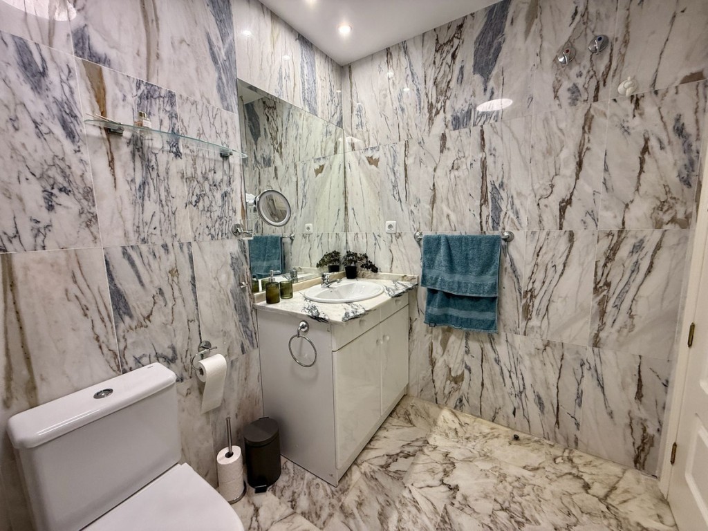 2 Bed, 2 Bath, ApartmentFor Sale, La Cala de Mijas, Malaga