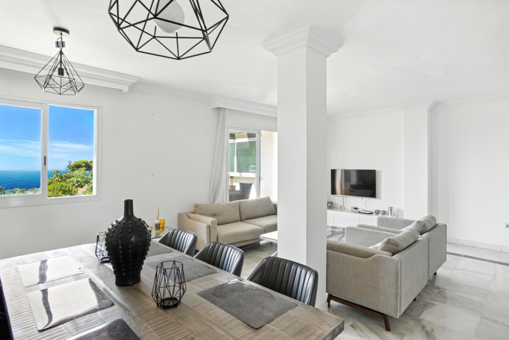 3 Bed, 3 Bath, ApartmentFor Sale, Golden Mile, Malaga