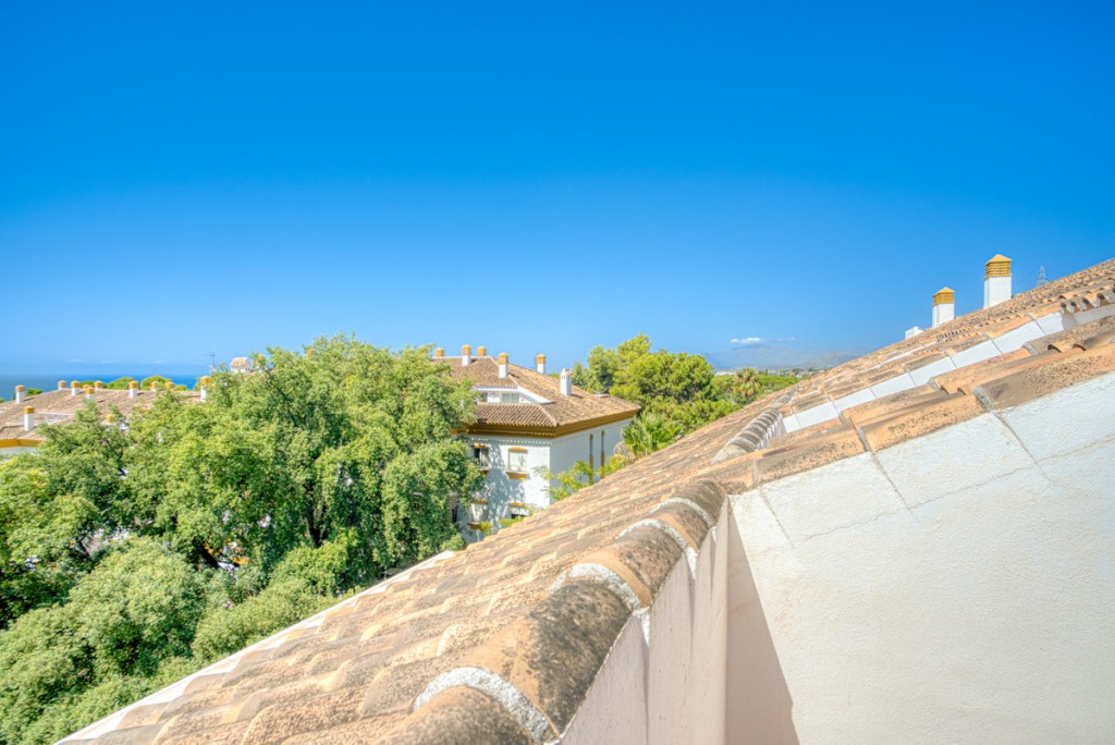 3 Bed, 3 Bath, ApartmentFor Sale, Golden Mile, Malaga