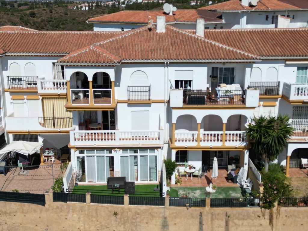 2 Bed, 1 Bath, ApartmentFor Sale, Mijas Costa, Malaga