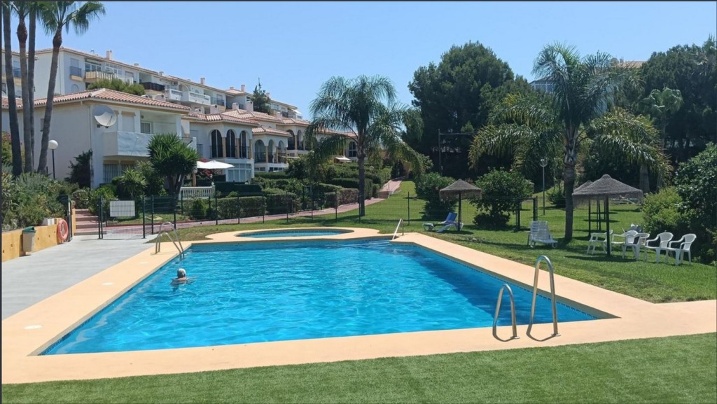 2 Bed, 1 Bath, ApartmentFor Sale, Mijas Costa, Malaga