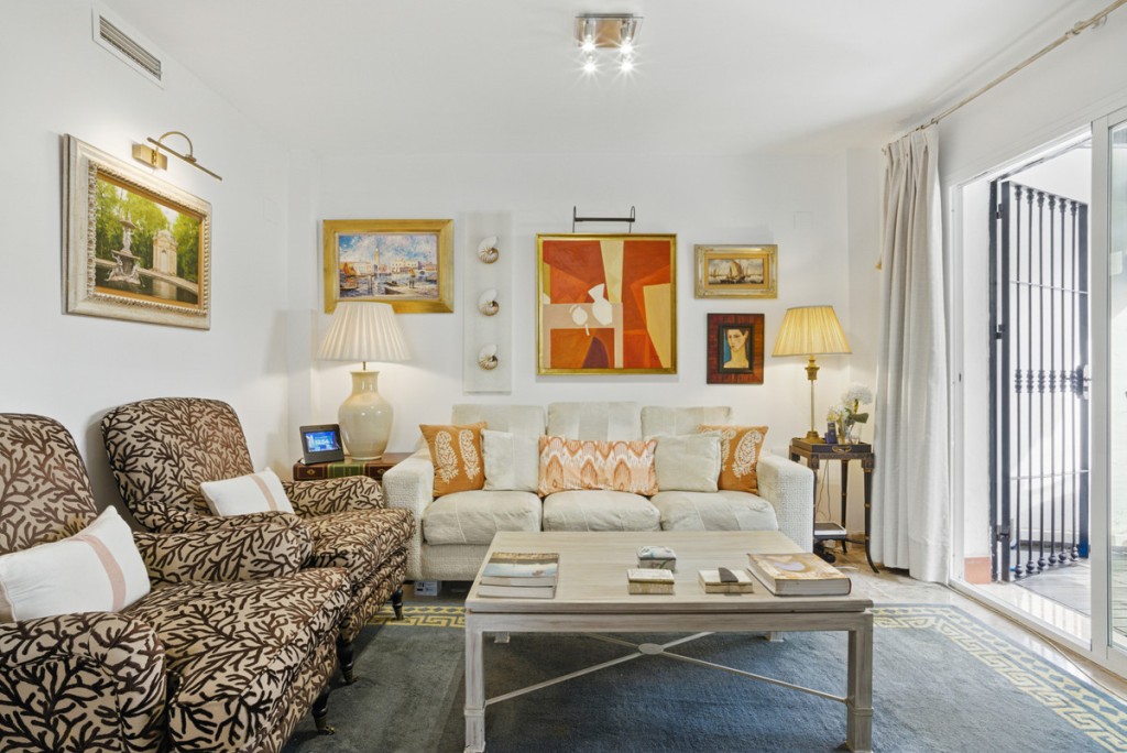 3 Bed, 3 Bath, HouseFor Sale, Nueva Andalucia, Malaga