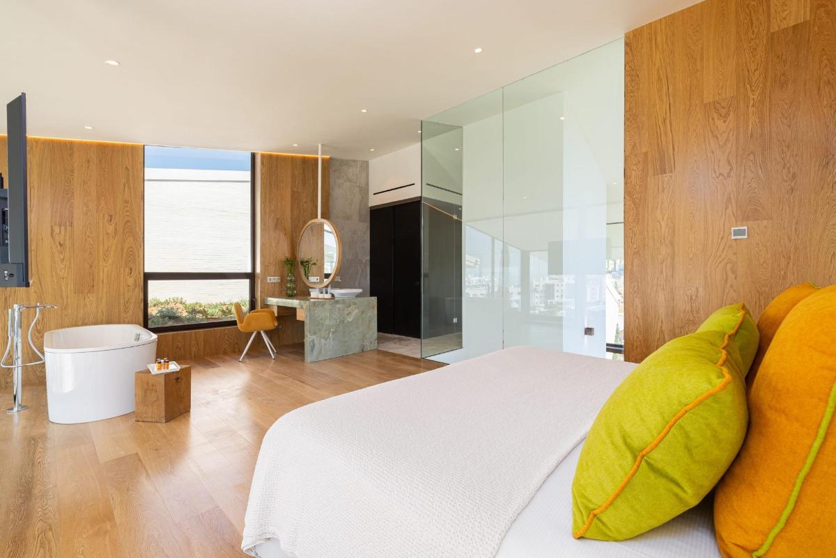 4 Bed, 3 Bath, HouseFor Sale, Fuengirola, Costa del Sol