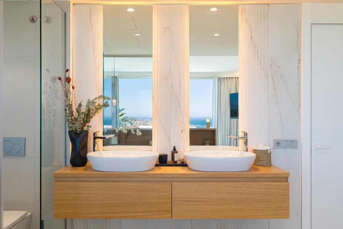 3 Bed, 2 Bath, ApartmentFor Sale, Fuengirola, Costa del Sol