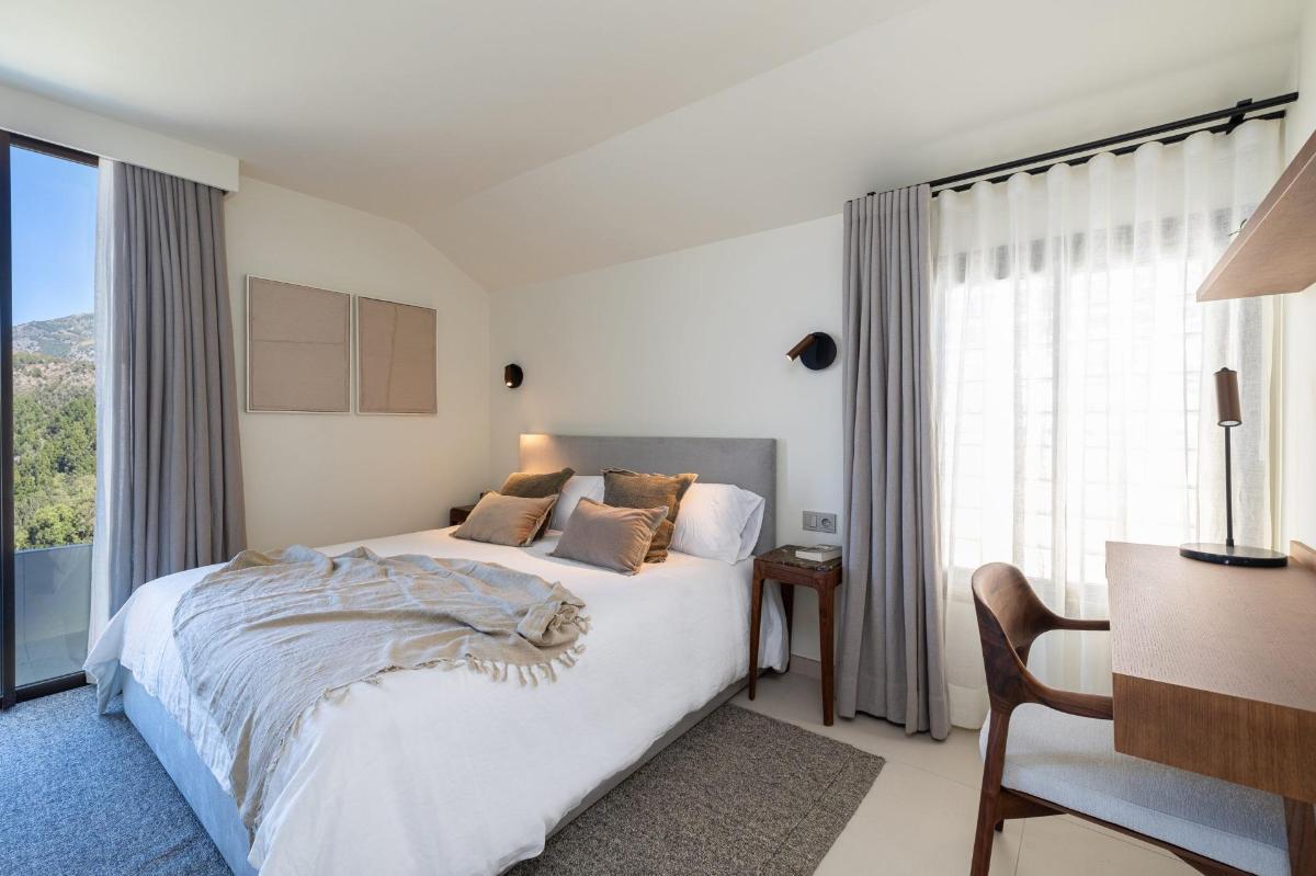 3 Bed, 2 Bath, ApartmentFor Sale, Fuengirola, Costa del Sol