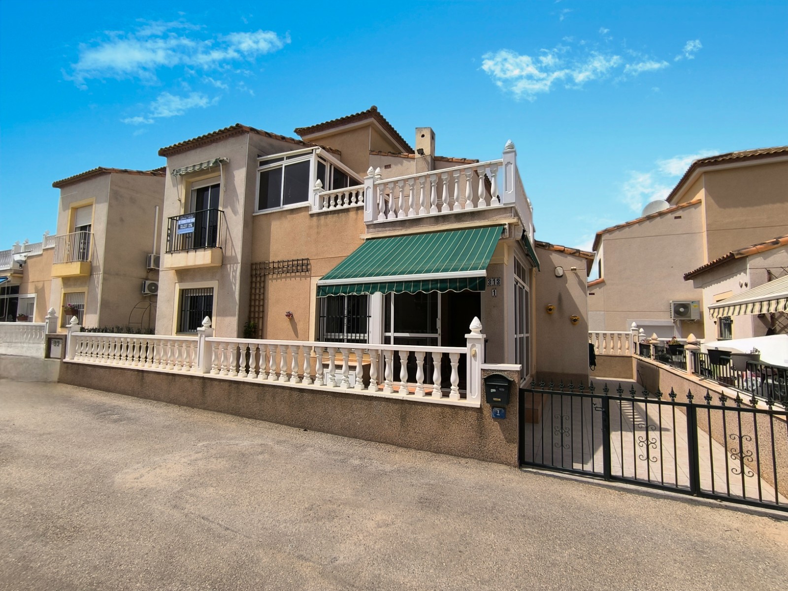 3 Bed, 2 Bath, HouseFor Sale, Algorfa, Alicante