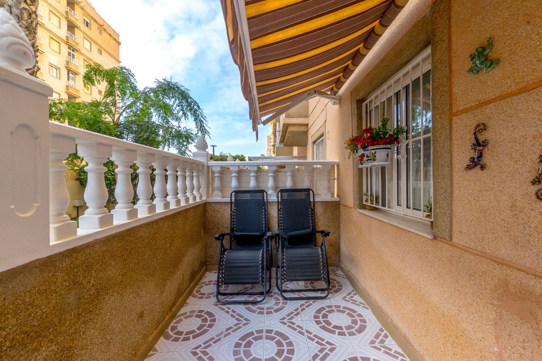 2 Bed, 1 Bath, ApartmentFor Sale, Torrevieja, Alicante