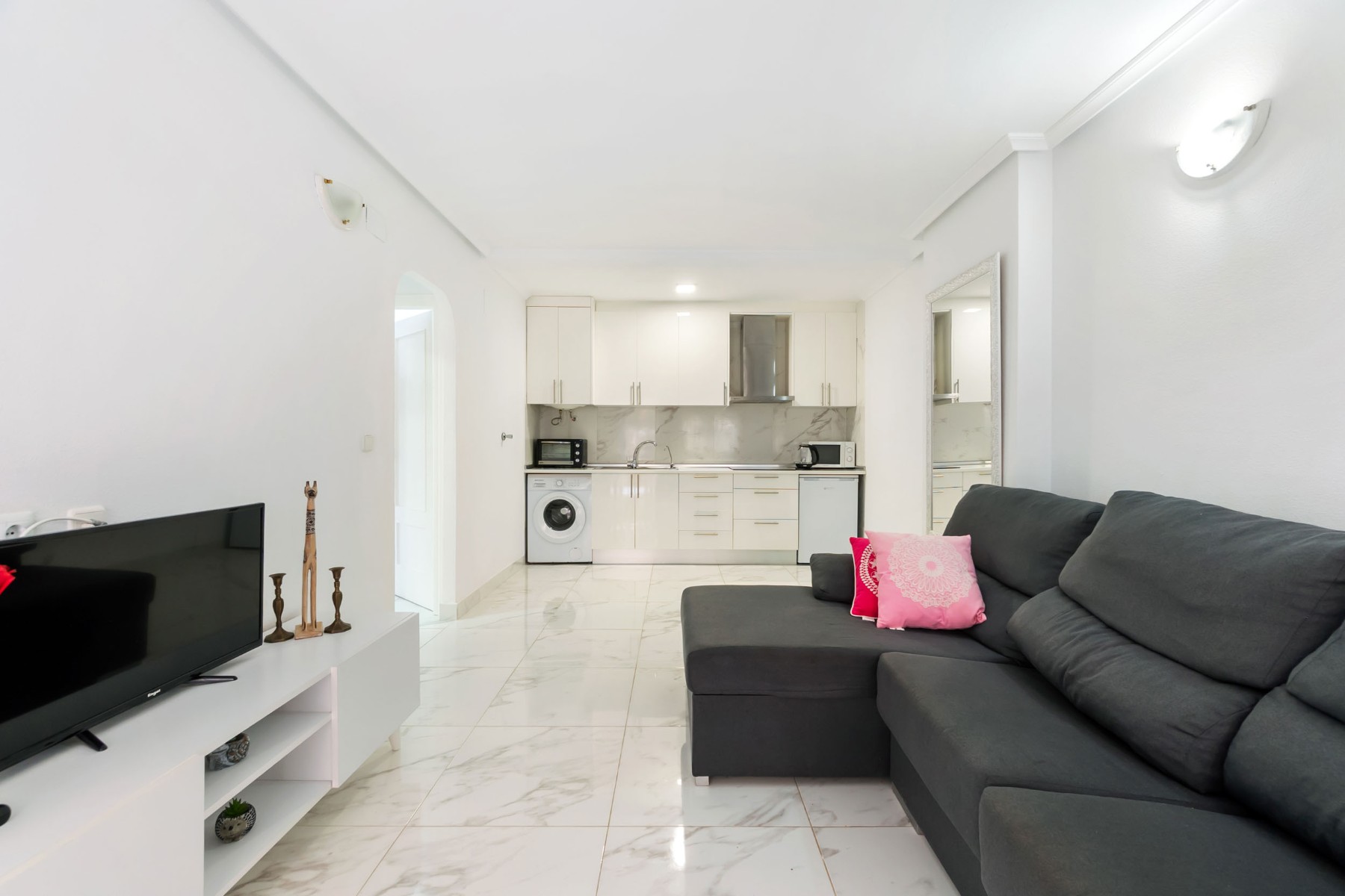 2 Bed, 1 Bath, ApartmentFor Sale, Torrevieja, Alicante