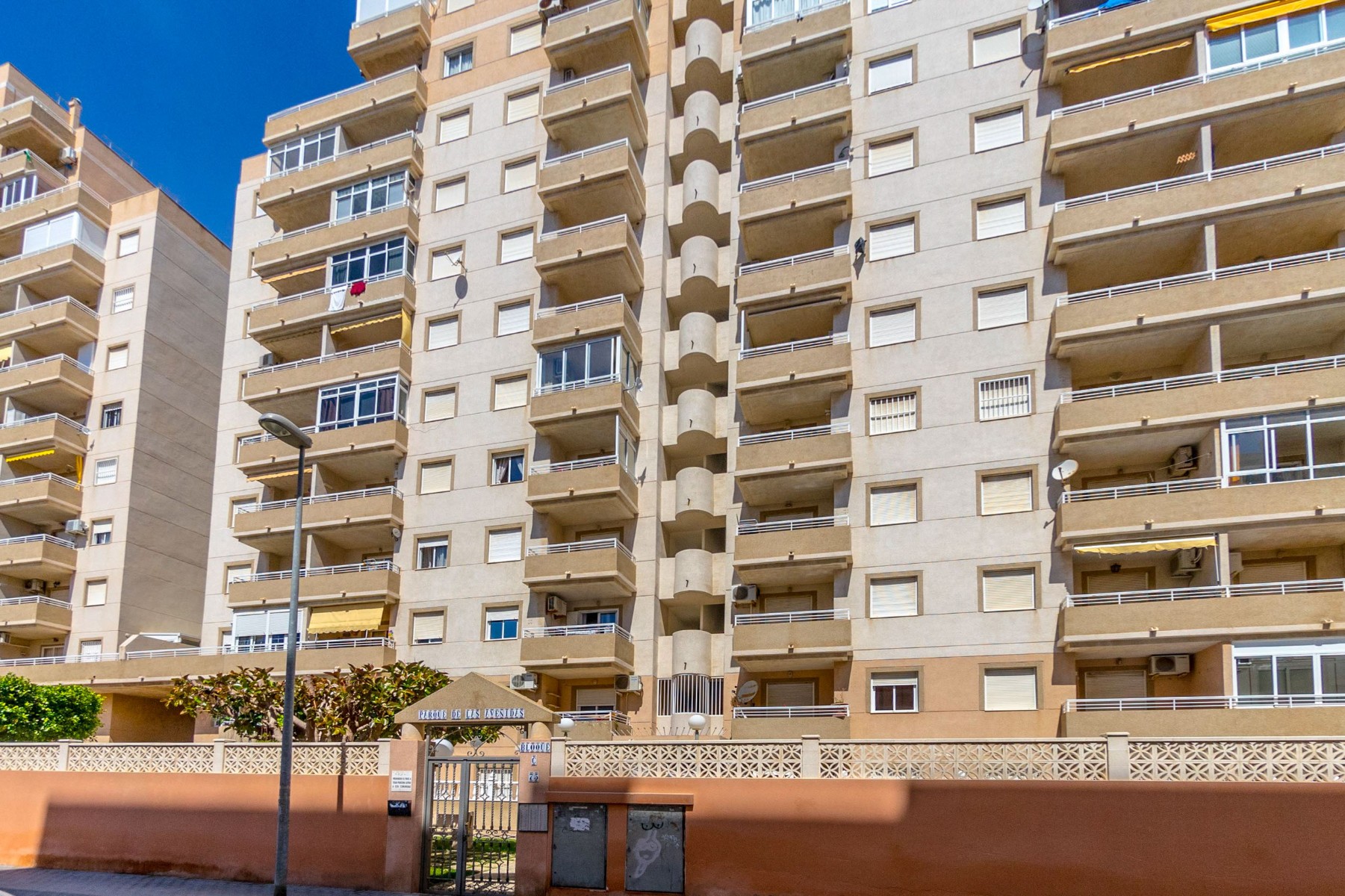 2 Bed, 1 Bath, ApartmentFor Sale, Torrevieja, Alicante