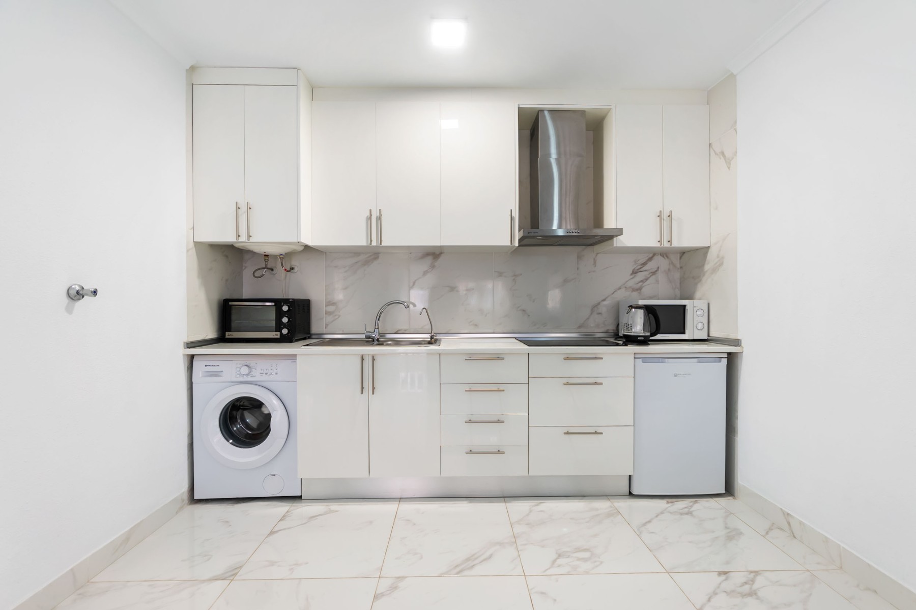 2 Bed, 1 Bath, ApartmentFor Sale, Torrevieja, Alicante