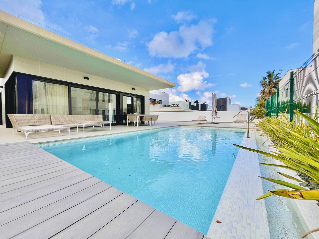 4 Bed, 3 Bath, HouseFor Sale, Dehesa de Campoamor, Alicante