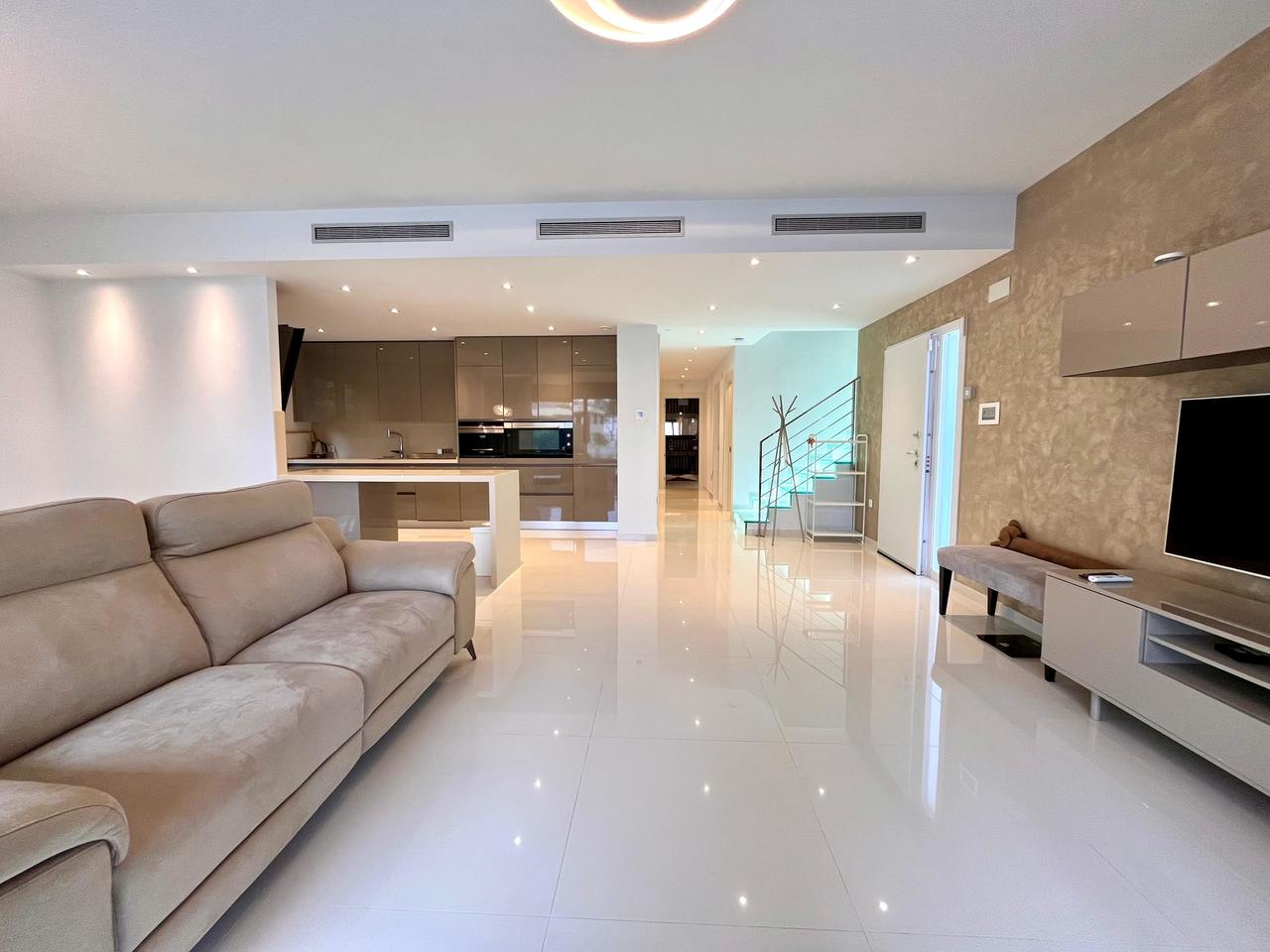 4 Bed, 3 Bath, HouseFor Sale, Dehesa de Campoamor, Alicante