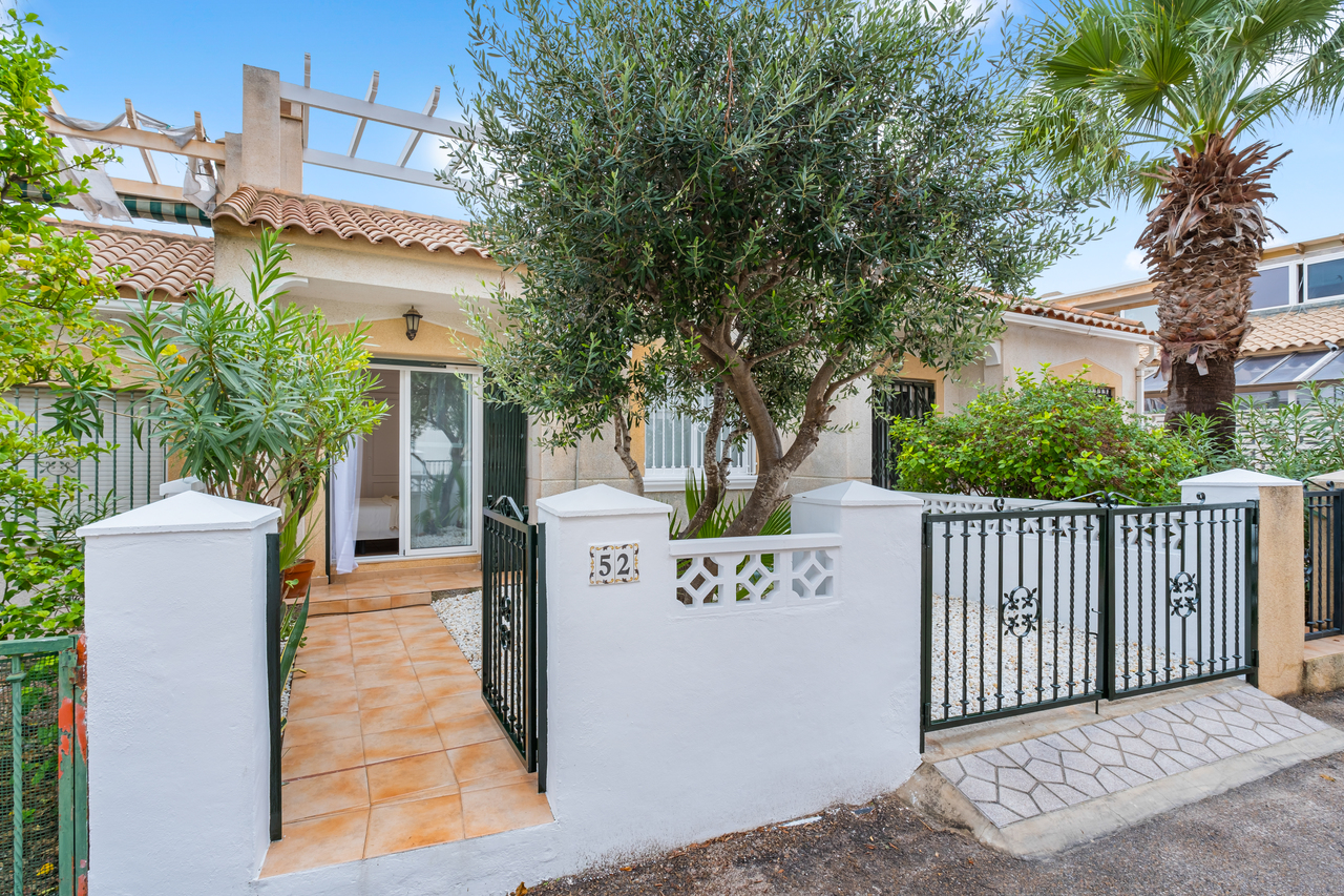 2 Bed, 1 Bath, HouseFor Sale, Villamartin, Alicante 2 Bed, 1 Bath, HouseFor Sale, Villamartin, Alicante