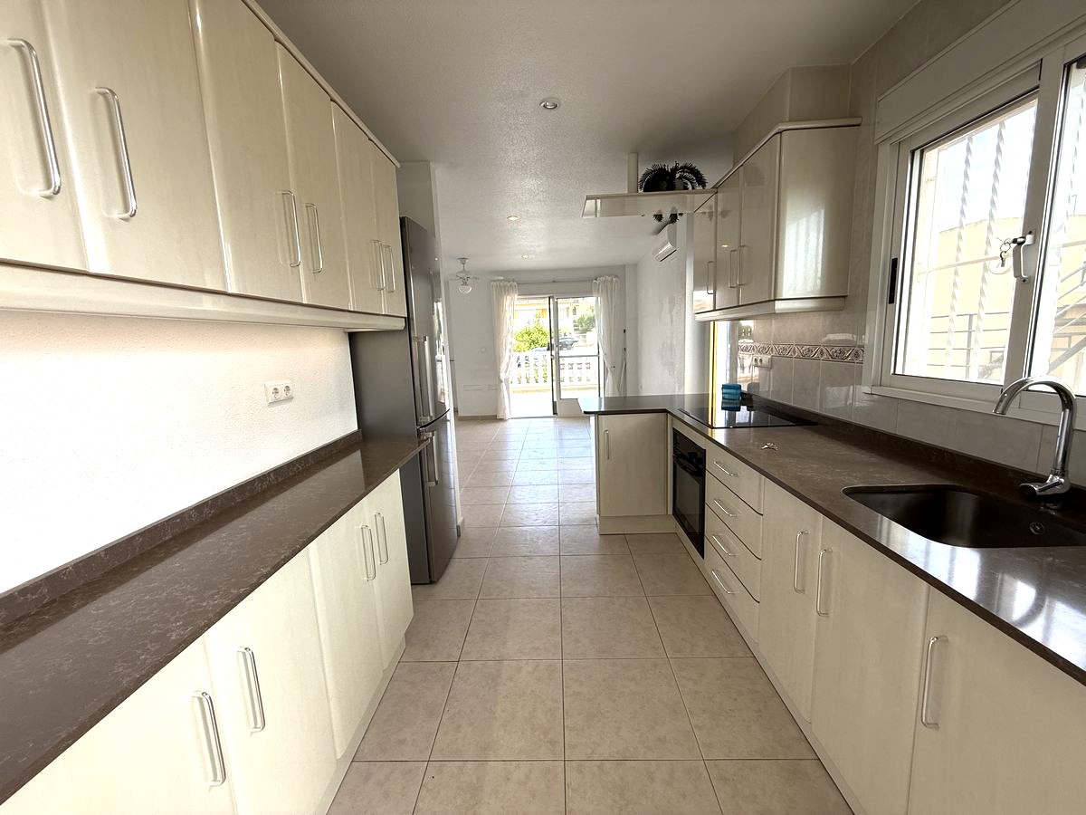 3 Bed, 2 Bath, HouseFor Sale, Benimar, Alicante