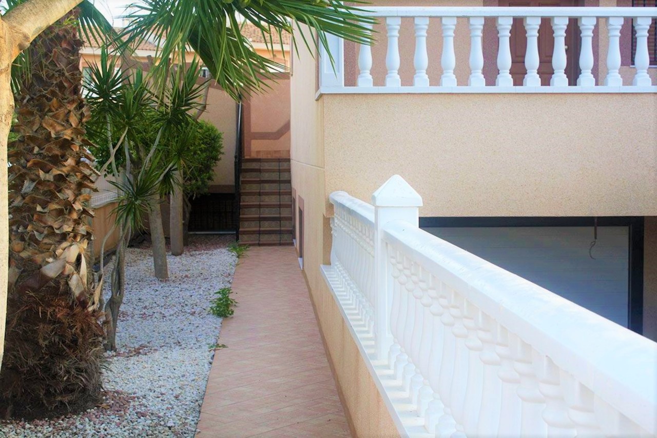 2 Bed, 3 Bath, HouseFor Sale, Los Altos, Alicante