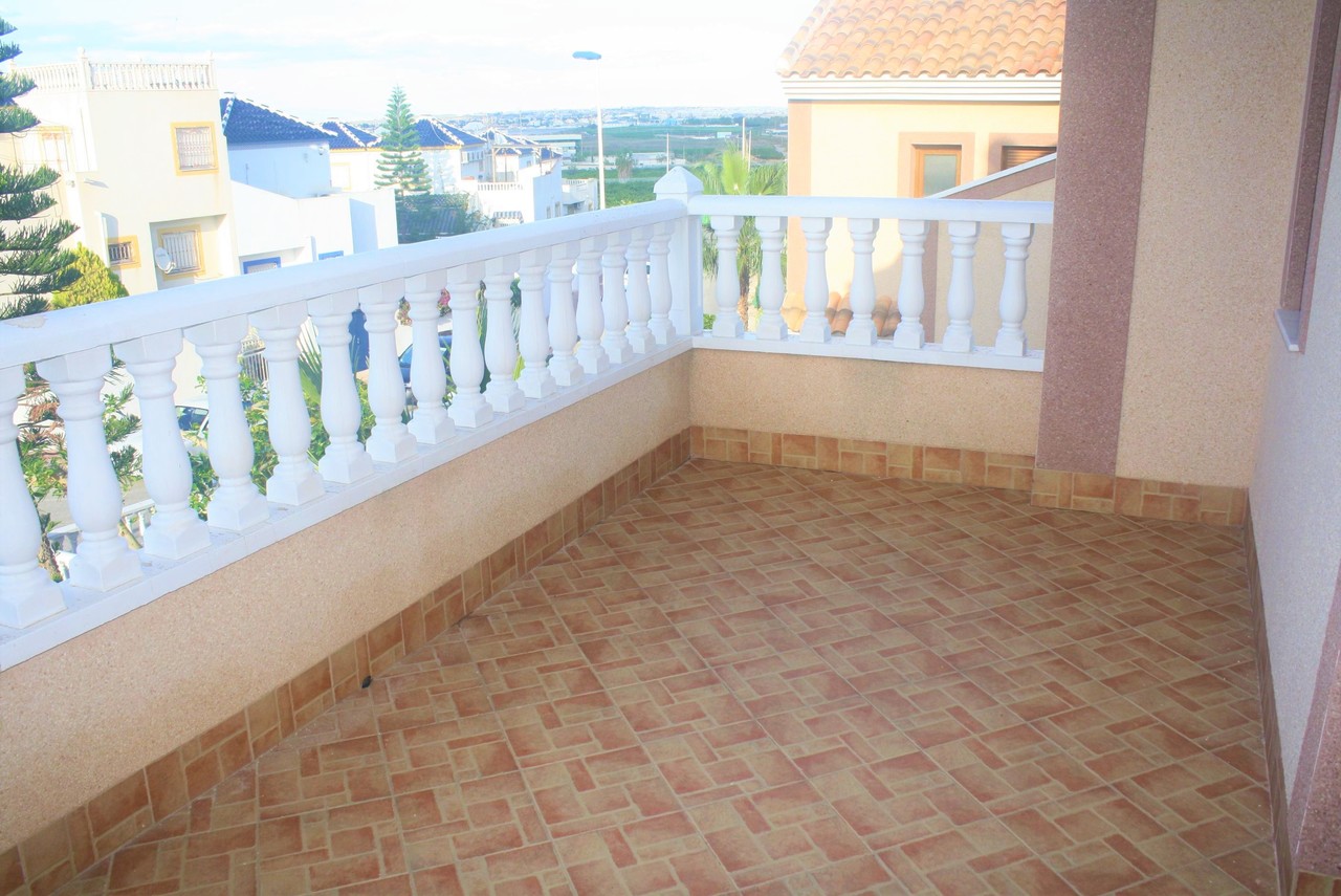 2 Bed, 3 Bath, HouseFor Sale, Los Altos, Alicante