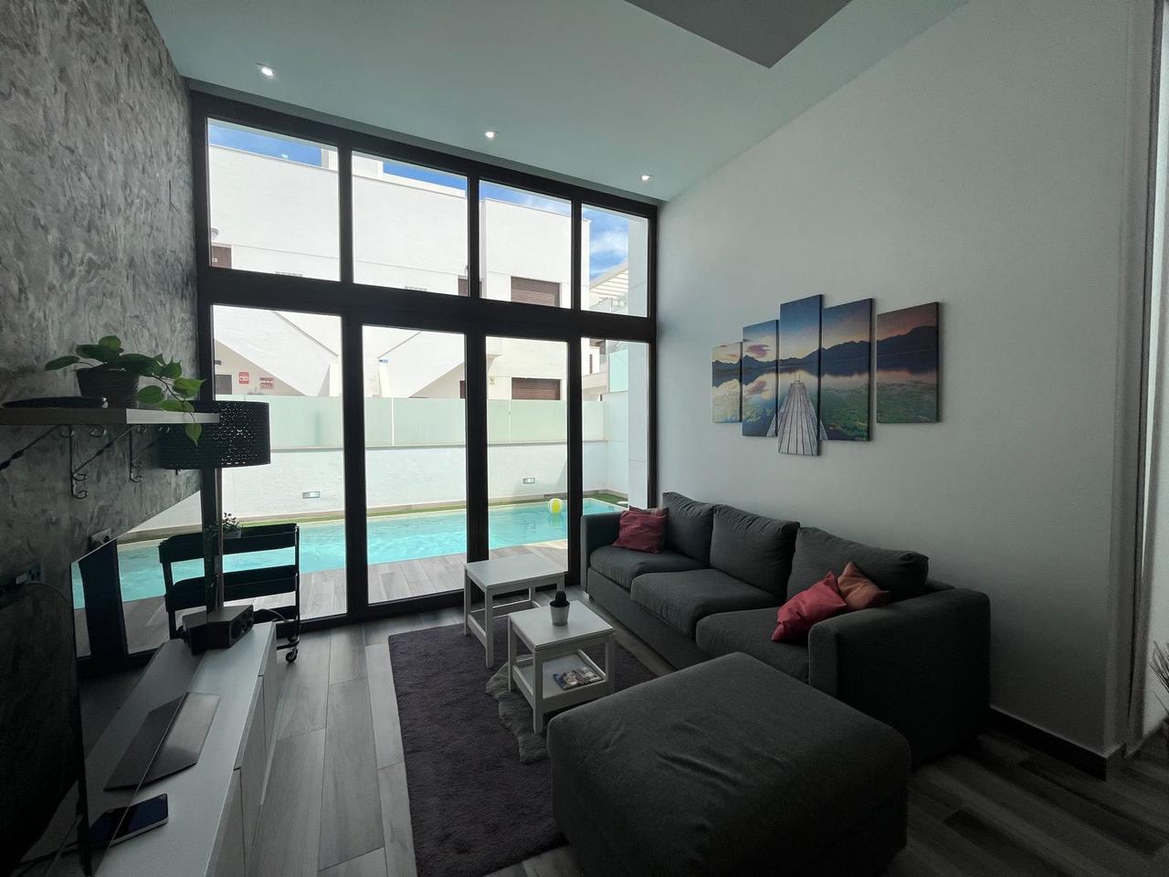 3 Bed, 4 Bath, HouseFor Sale, Los Balcones, Alicante