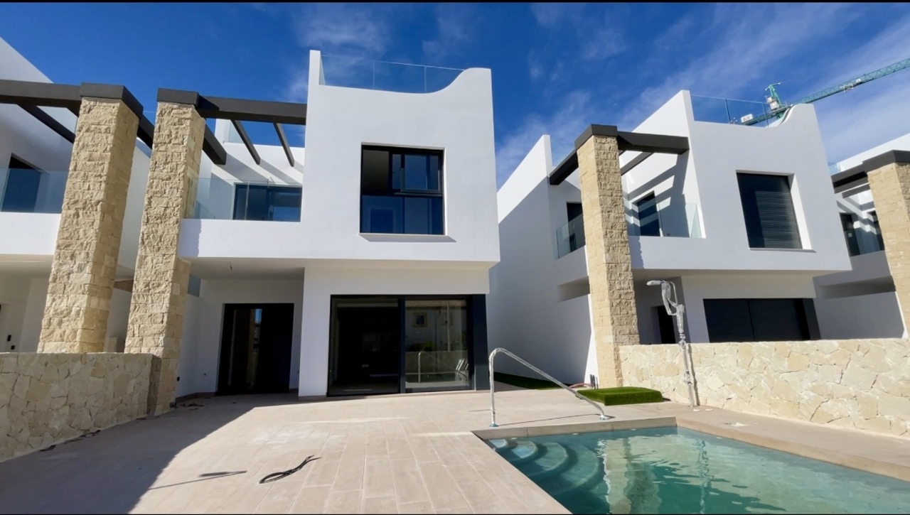 4 Bed, 3 Bath, ApartmentFor Sale, Pilar De La Horadada, Alicante