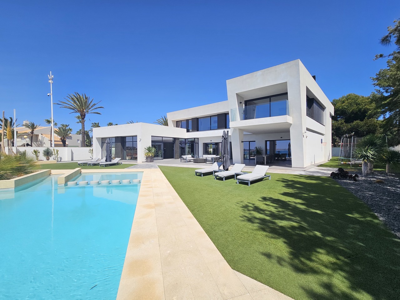 4 Bed, 6 Bath, HouseFor Sale, Cabo Roig, Alicante