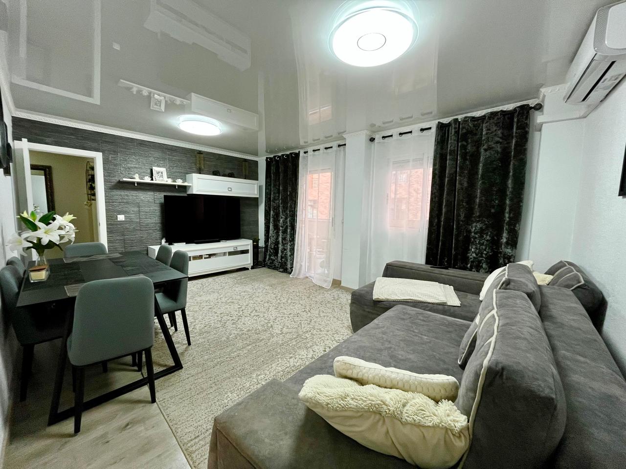 4 Bed, 3 Bath, ApartmentFor Sale, Torrevieja, Alicante