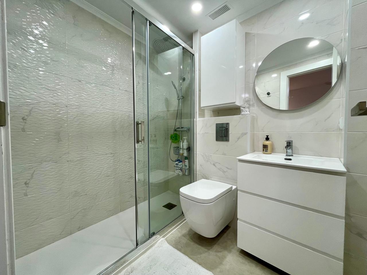 4 Bed, 3 Bath, ApartmentFor Sale, Torrevieja, Alicante