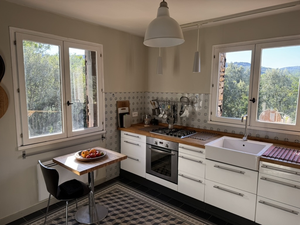 3 Bed, 2 Bath, HouseFor Sale, Bedarieux, Herault, Languedoc-Roussillon, 34600