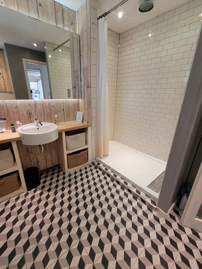 3 Bed, 2 Bath, HouseFor Sale, Bedarieux, Herault, Languedoc-Roussillon, 34600