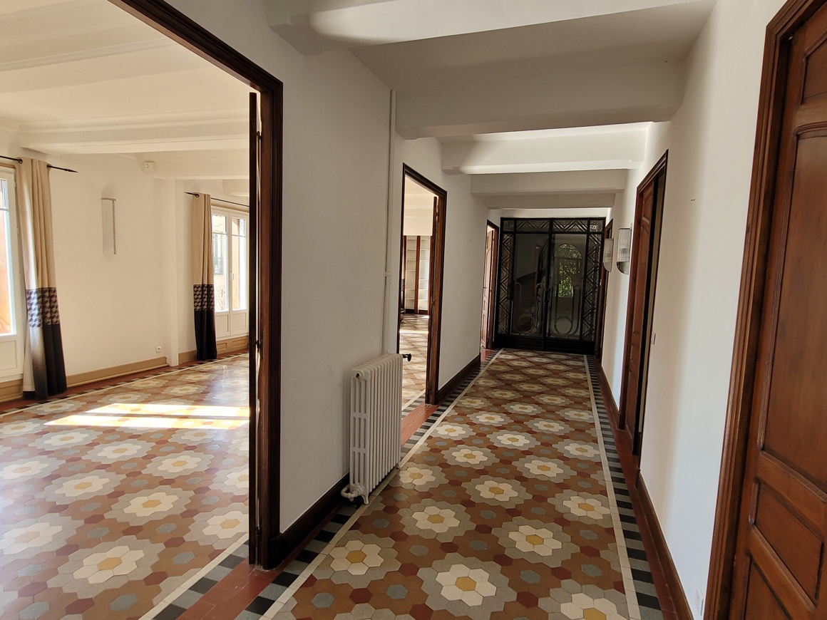 6 Bed, 4 Bath, HouseFor Sale, Roujan, Herault, Languedoc-Roussillon, 34320